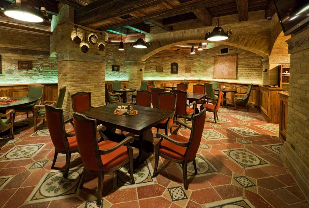 Halasi Pince Panzio 3* Виллань